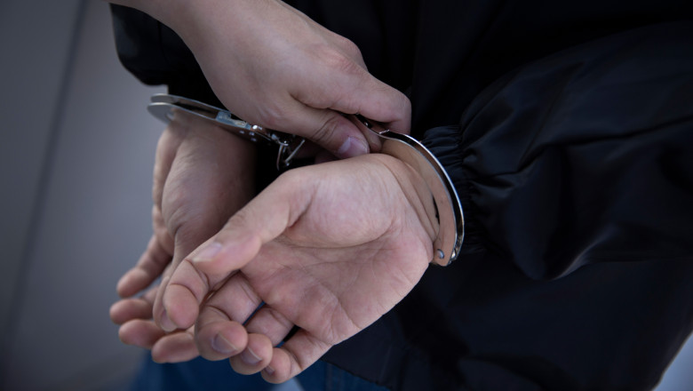 Bărbat din Constanța, arestat după ce și-a înjunghiat soția. Femeia a ajuns la spital, unde va sta mai multe zile