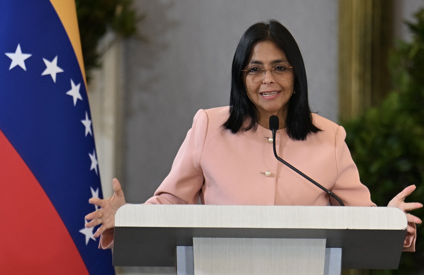 Delcy Rodriguez a fost învestită de fratele ei ca preşedinte interimar al Venezuelei. Fiul lui Maduro, discurs de sprijin în parlament