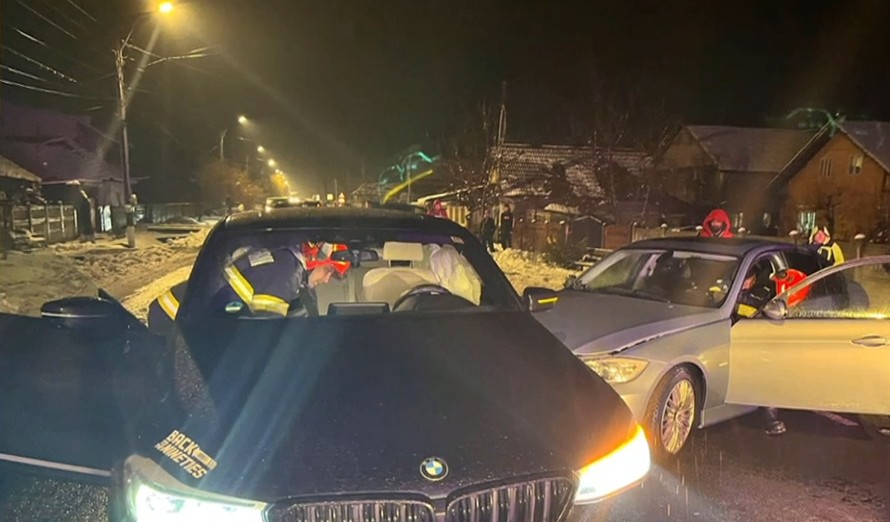 Un polițist din Mehedinți a rămas fără permis, după ce s-a urcat băut la volan și a fost implicat într-un accident rutier