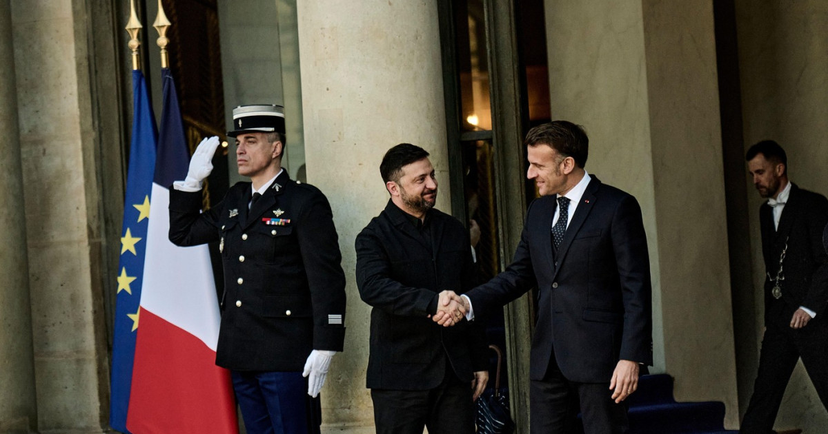 Zelenski, primit vineri de Macron la Paris