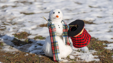 „E o nebunie!”. Trump a imitat în fața republicanilor o halterofilă transgender