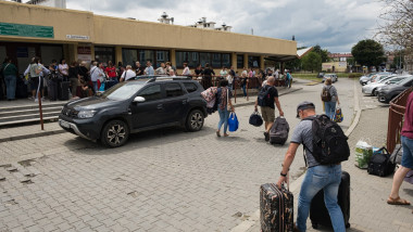 Displaced Ukrainians at Przemy?l station in Poland - 8 Jul 2025