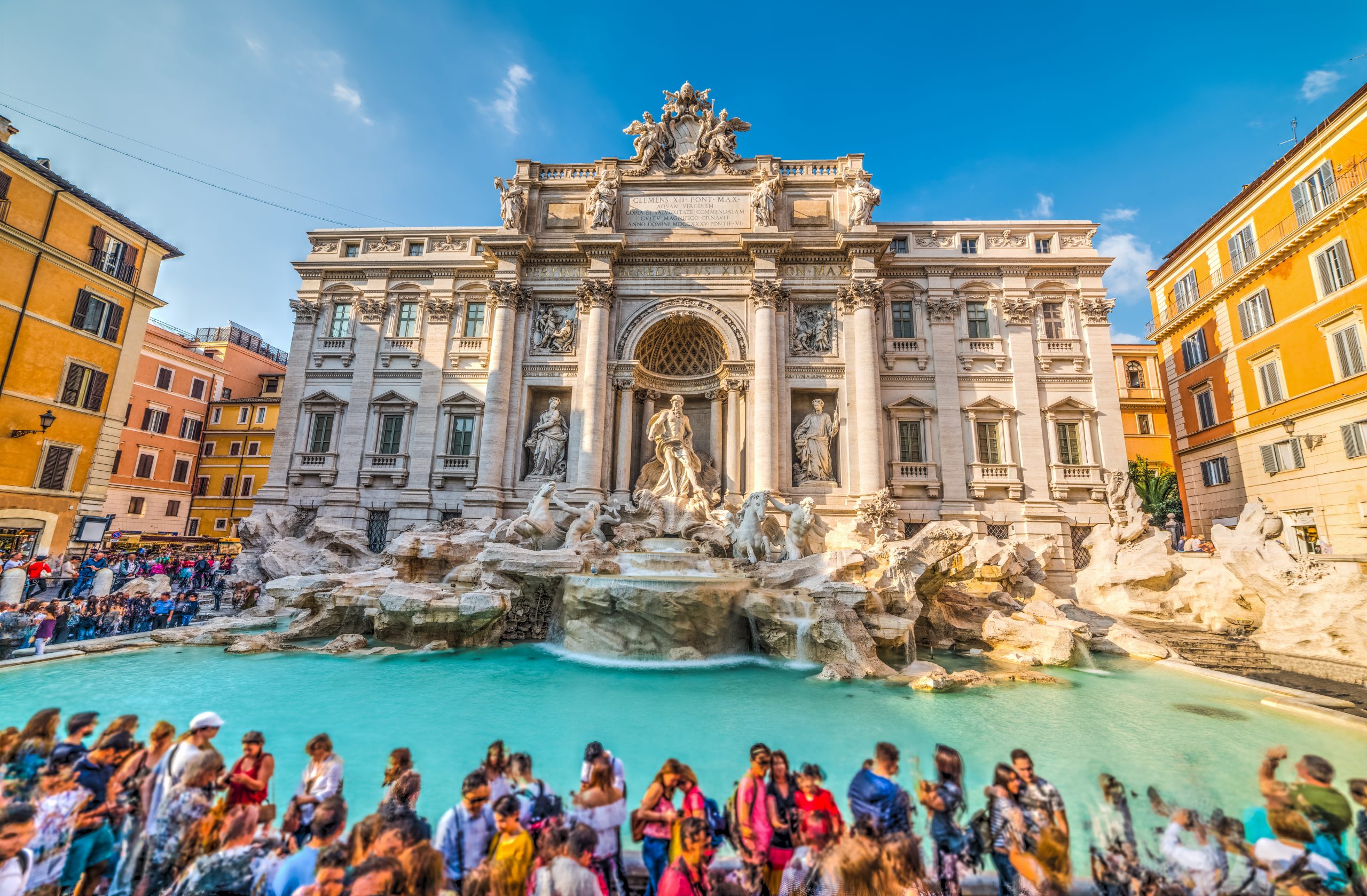 Începând de azi, turiștii care vor să vadă Fontana di Trevi din Roma vor plăti o taxă de acces. Cât costă vizita