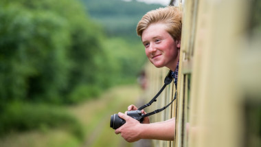 tineri 18 ani resized