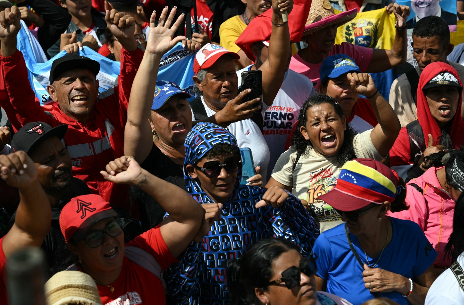 Reacții din Venezuela după capturarea lui Maduro: „Vrem să trăiască fiecare zi care i-a mai rămas în spatele gratiilor”