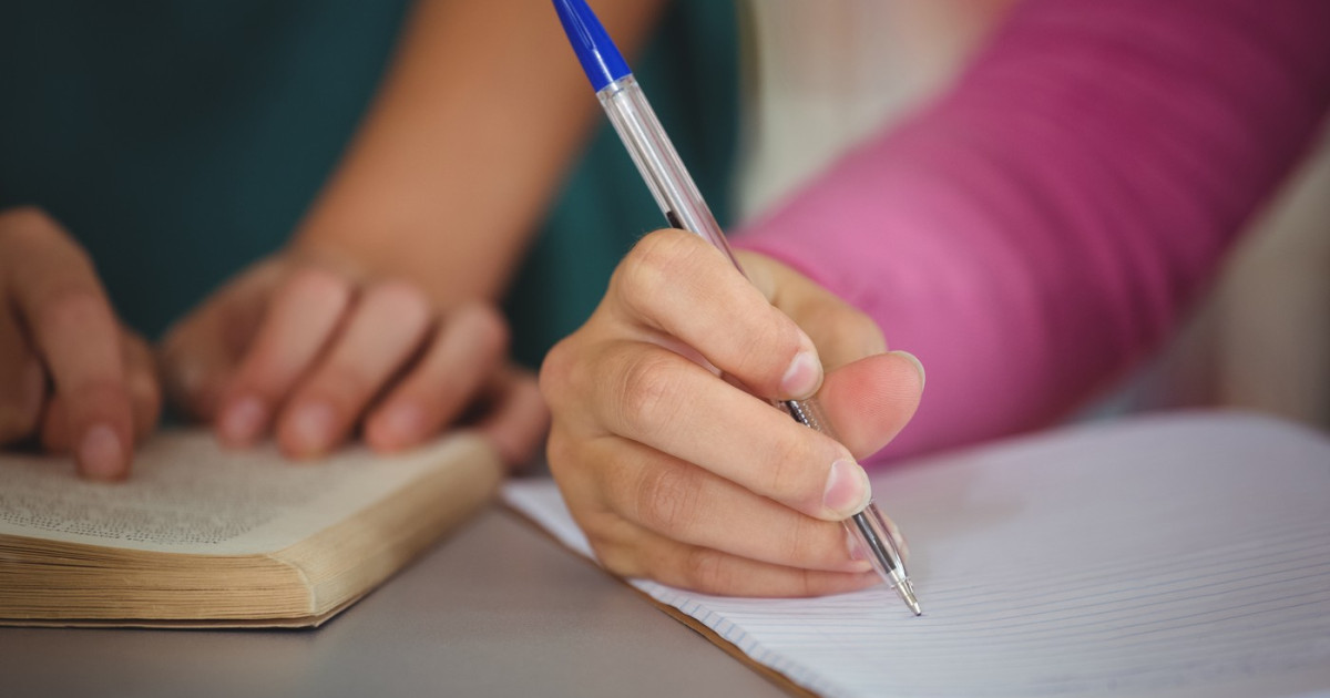 Profesor din București, anchetat pentru abuzuri asupra elevilor