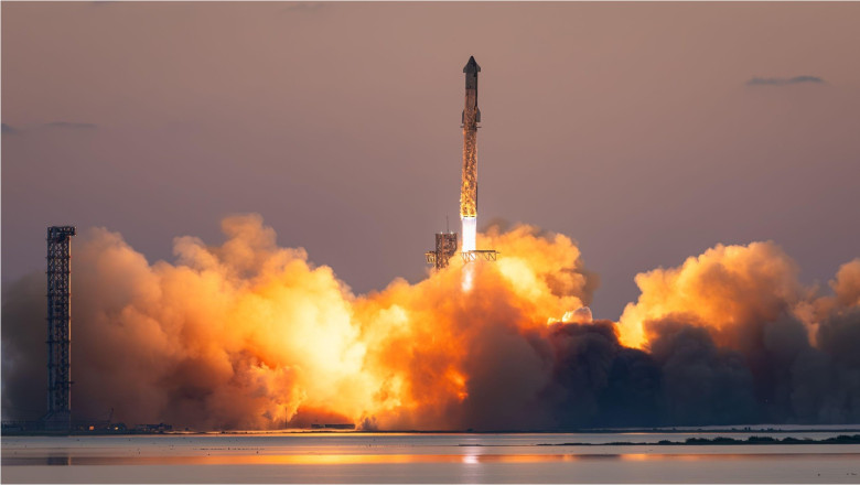 Explozii, poluare marină și deșeuri spațiale: Cum ar putea un întreg sat de pescari să dispară din cauza super-rachetelor lui Elon Musk