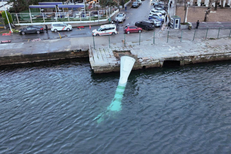 O parte din Europa se pregăteşte pentru sosirea unor intemperii puternice. Unde vor lovi furtunile Goretti şi Elli 2 Far din Istanbul dat jos de vânt.