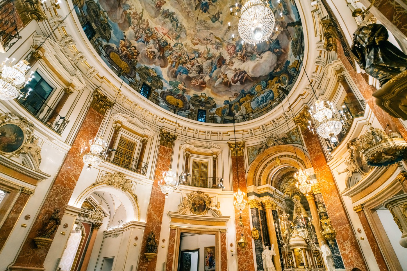 Acord între Guvernul de la Madrid şi Biserica Catolică spaniolă pentru despăgubirea victimelor violenţelor sexuale