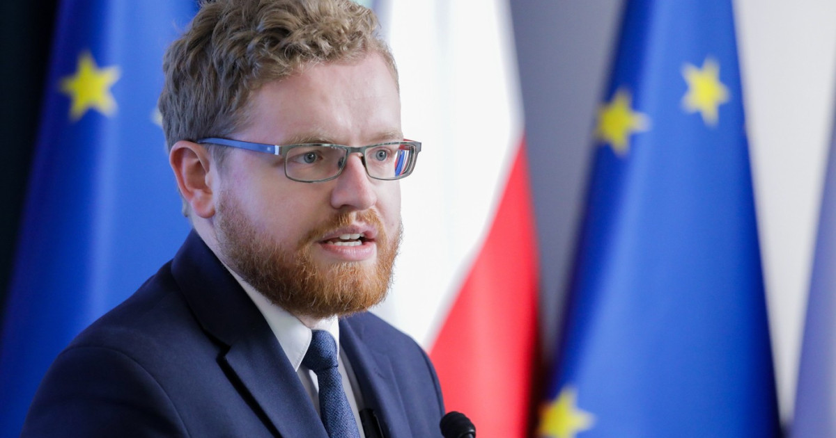 Videoclipuri IA promovează ieșirea Poloniei din UE
