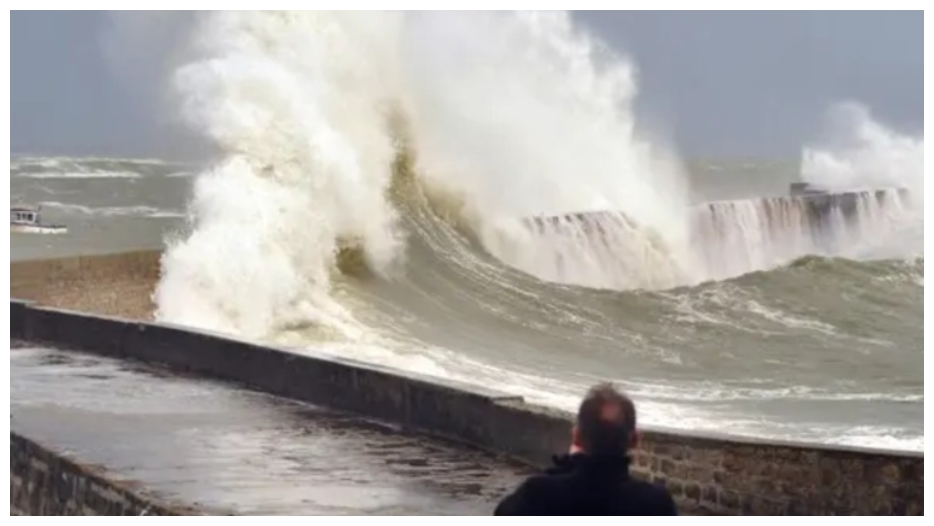 Furtuna Goretti lovește Franța: 380.000 de case fără curent. Viscolul și zăpadă abundentă paralizează nordul Europei