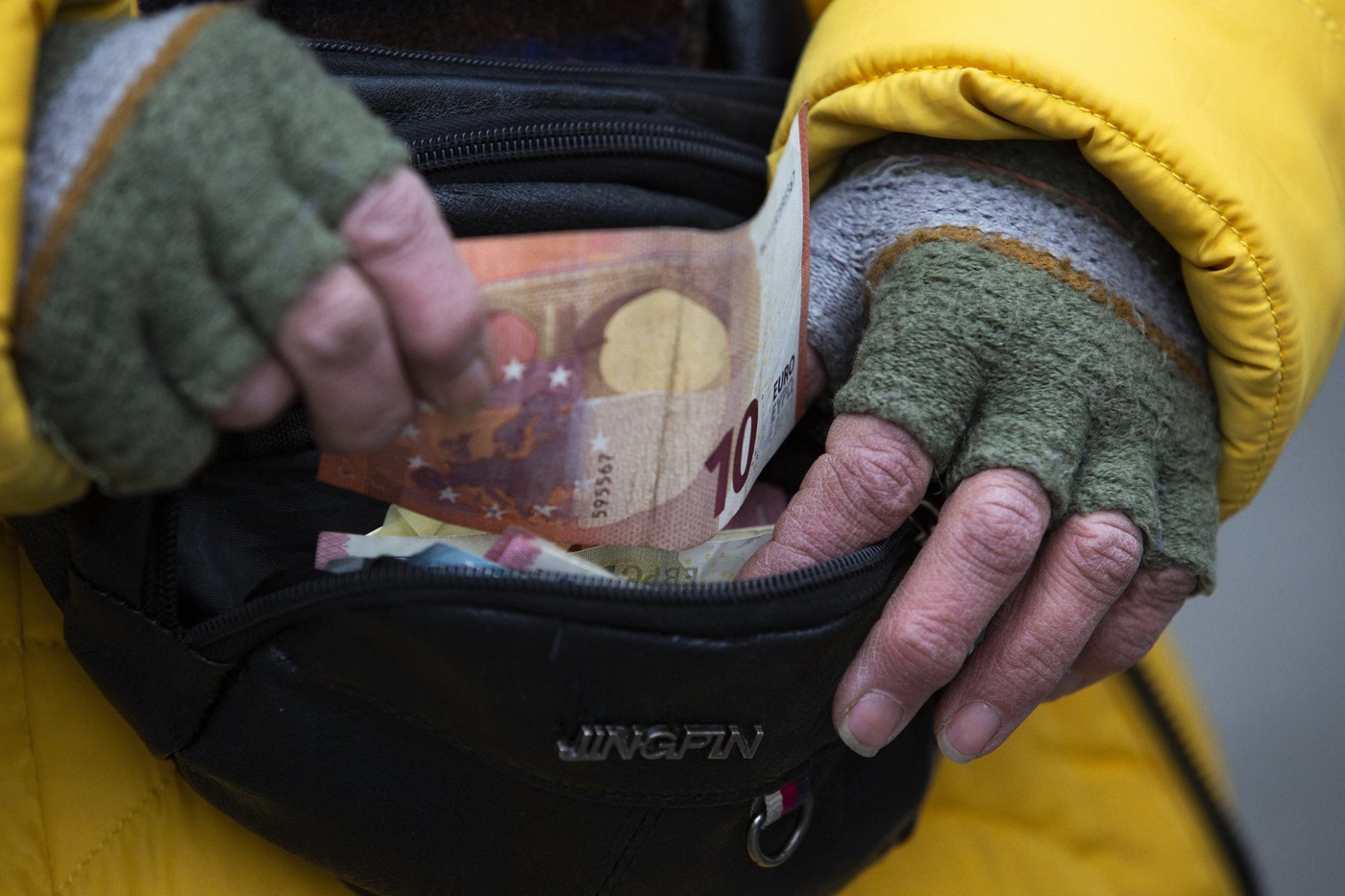 7,5 miliarde de leva în numerar au ieșit „la lumină” datorită euro. Bulgaria a lansat euro pe fondul entuziasmului și al fricii