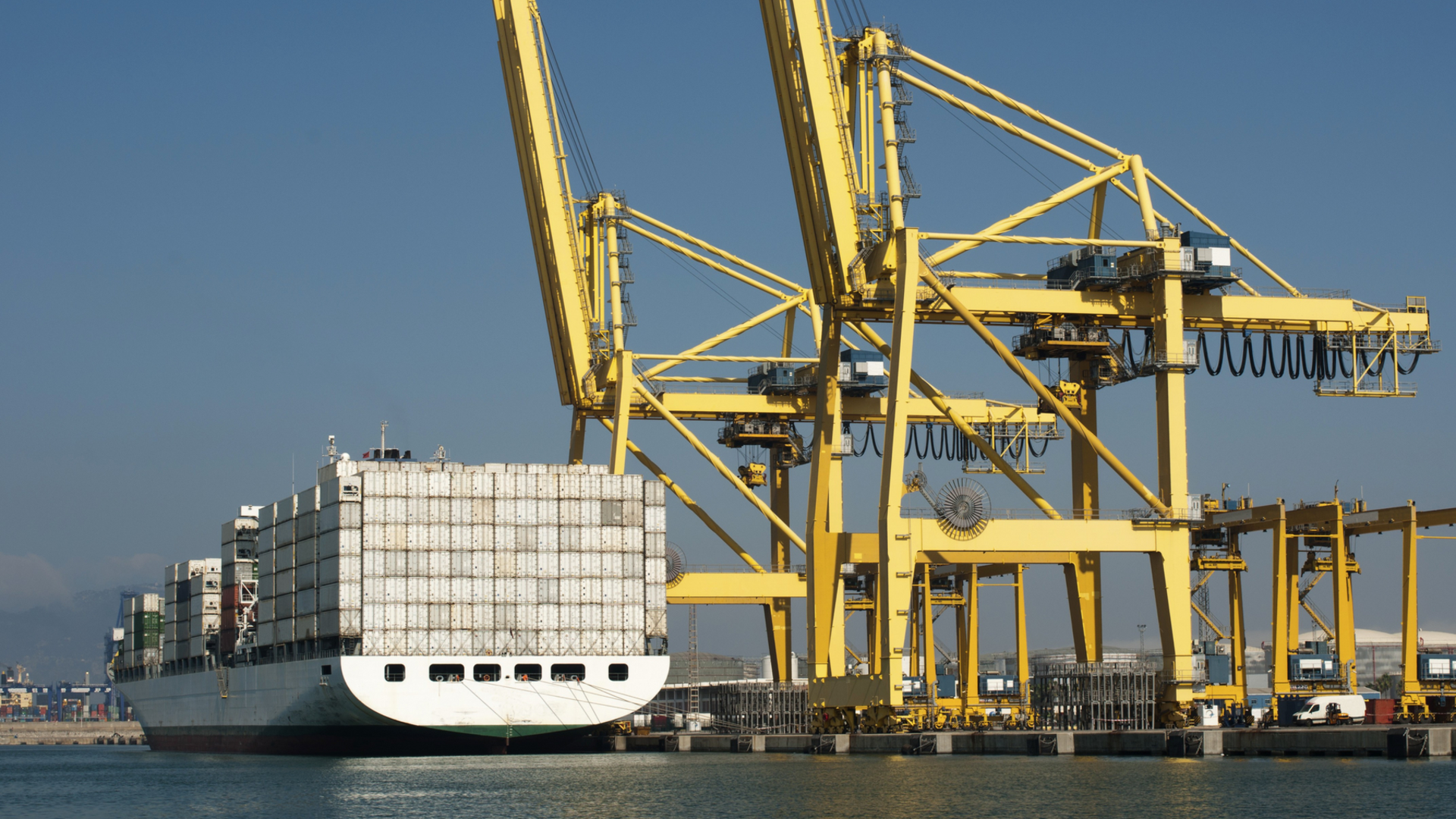 Lovitură pentru economia Germaniei: exporturile scad, livrările către SUA se prăbușesc