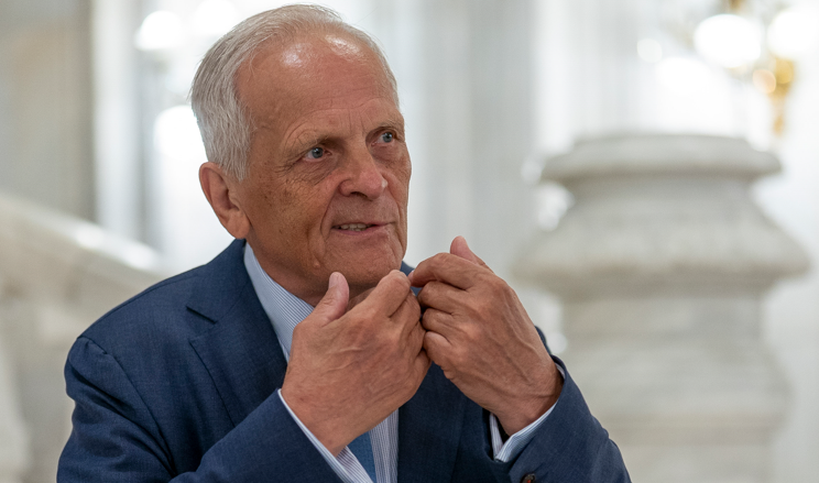 Theodor Stolojan: Am militat ca România să treacă la euro cât mai rapid. A fost o rezistență incredibilă, interese să rămânem așa