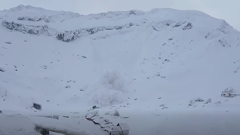 VIDEO  Avalanșă de mari dimensiuni în Munții Făgăraș, declanșată de doi schiori în zona Bâlea Lac. Recomandările Salvamont