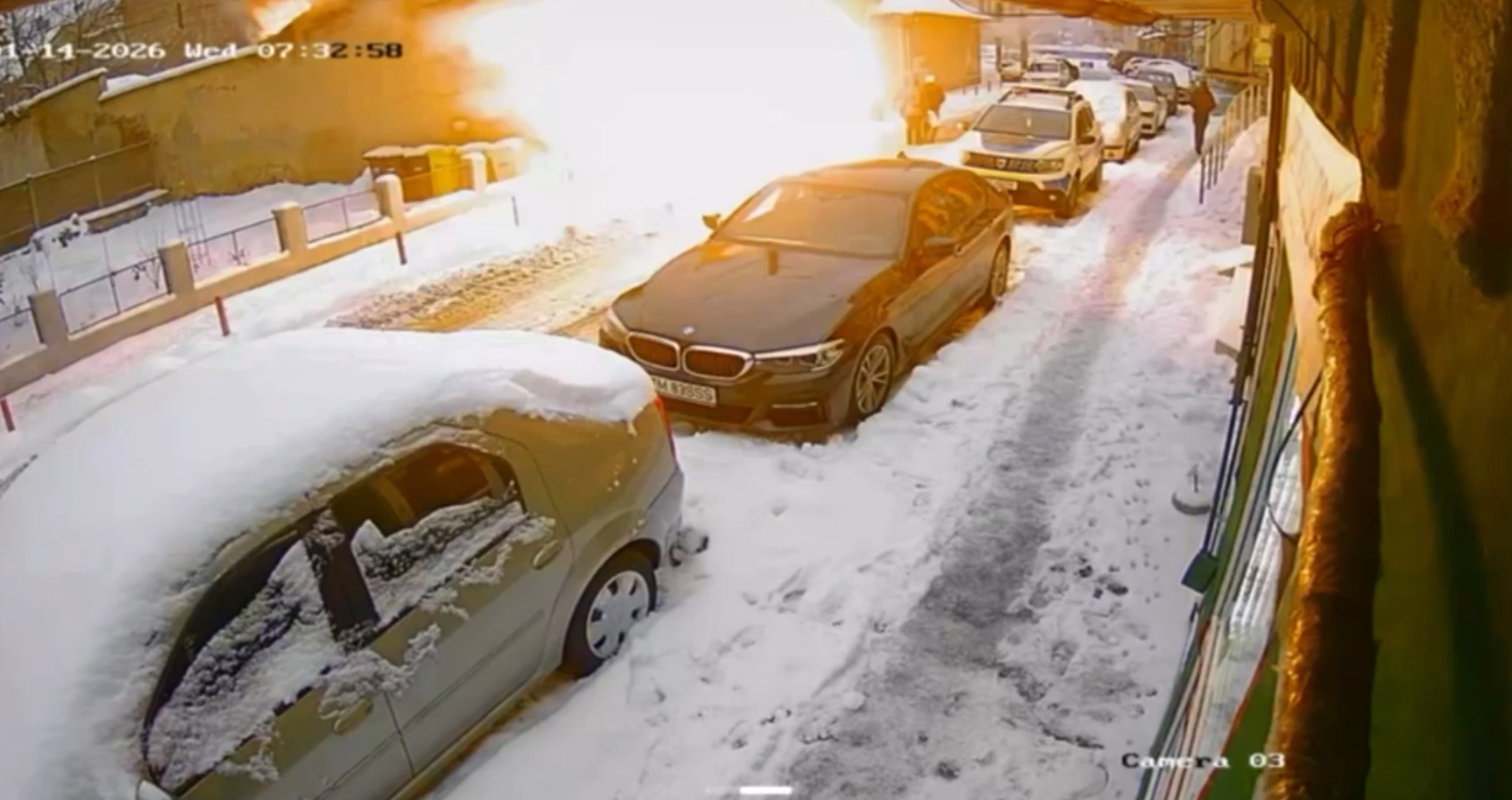 Momentul exploziei de la Poliția Rutieră Lugoj, surprins pe camere: trei polițiști au fost răniți