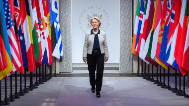 Paris, France. 06th Jan, 2026. European Commission President Ursula von der Leyen arriving for the Coalition of the Willing meeting in Paris, at the Elysee Palace on January 6, 2026. The summit of the group of Ukraine supporters dubbed the "Coalition of t