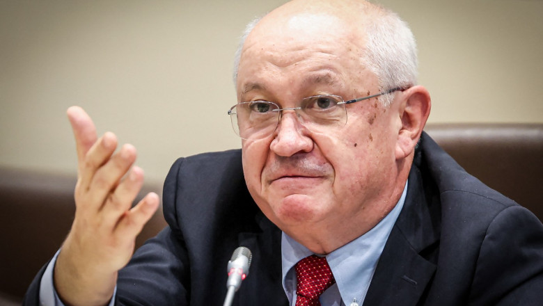 Premierul Moldovei, acuzat de „trădare” după ce a spus că el ar vota pentru reunificarea cu România