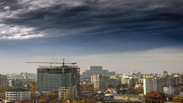 Statul vrea să schimbe din nou regulile în construcții. Avizele vor fi date mai rapid și doar online, ca să nu se piardă banii din PNRR