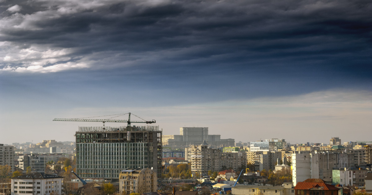 Statul vrea să schimbe din nou regulile în construcții. Avizele vor fi date mai rapid și doar online, ca să nu se piardă banii din PNRR