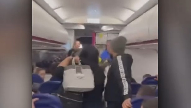 VIDEO  Scandal la bordul unui avion pe Aeroportul din Craiova: O pasageră a fost debarcată și amendată pentru tulburarea liniștii publice