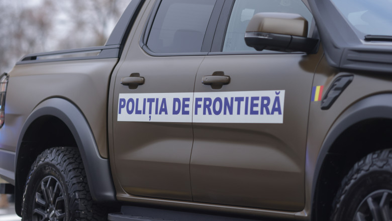 Un român și un cetățean afgan au fost arestați în Timișoara, suspectați de implicare într-o rețea de trafic de migranți