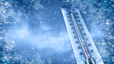 ger extrem frig termometru iarna