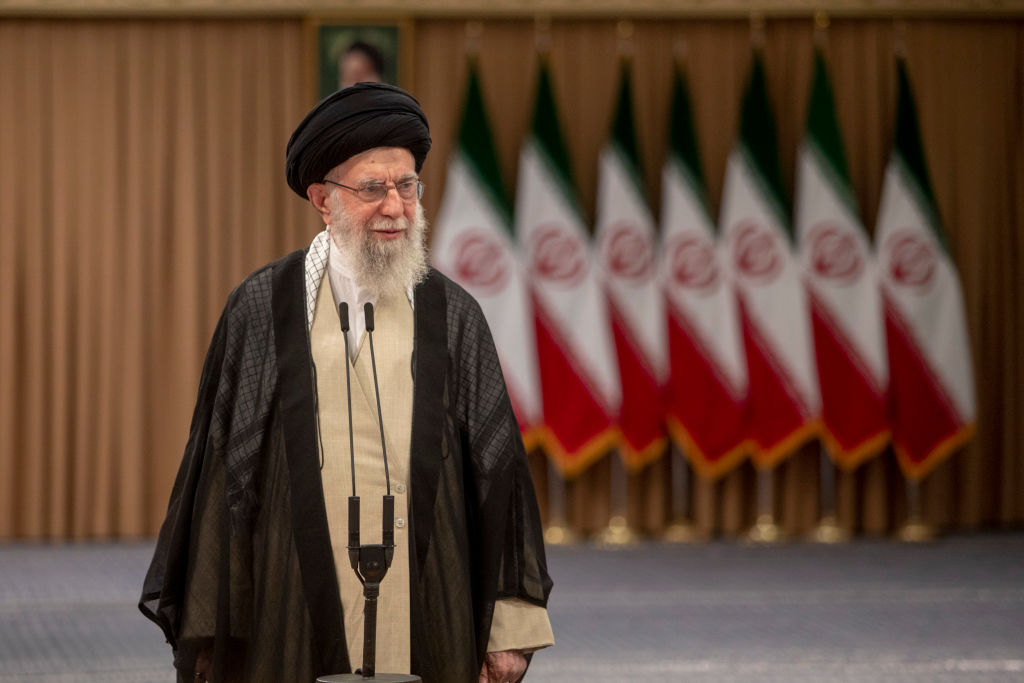 Liderul suprem al Iranului, ayatollahul Khamenei dă vina pe Trump pentru protestele violente din Iran