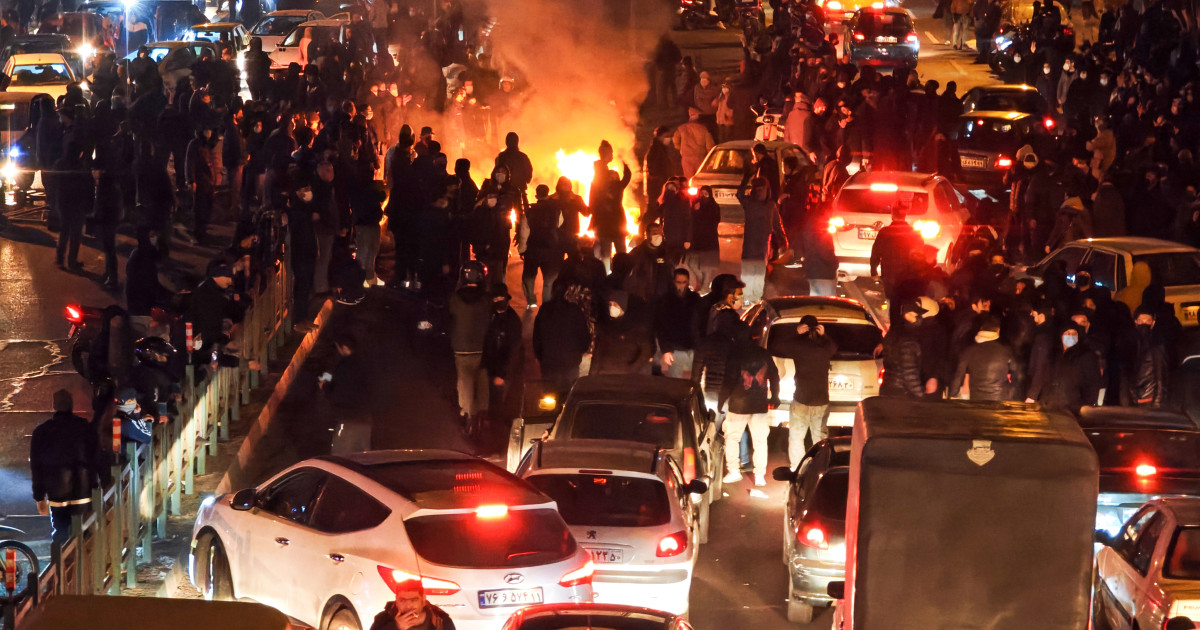 „Nu știm ce se va întâmpla în următoarea oră”. Iranul, măcinat de furie și durere după încetarea... Kép