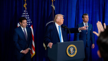 Marco Rubio, US secretary of state, from left, US President Donald Trump, and Pete Hegseth, US secretary of defense, during a news conference at the Mar-a-Lago Club in Palm Beach, Florida, US, on Saturday, Jan. 3, 2026. President Nicolas Maduro has been c