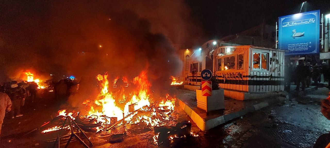 Prințul moștenitor al Iranului, către protestatari: „Nu abandonați străzile! Președintele Trump a spus că este gata să vă ajute”