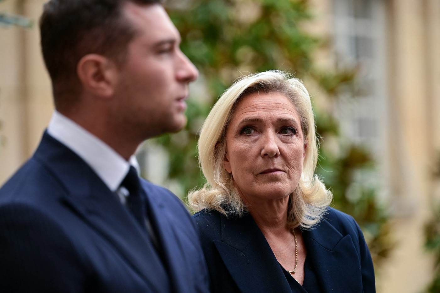 Tot mai mulţi francezi sunt de acord cu ideile de extremă-dreapta, dar nu și cu „strategia de victimizare a lui Marine Le Pen”