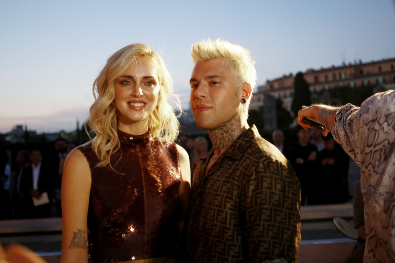 Roma, Vip alla sfilata Fendi al Colosseo