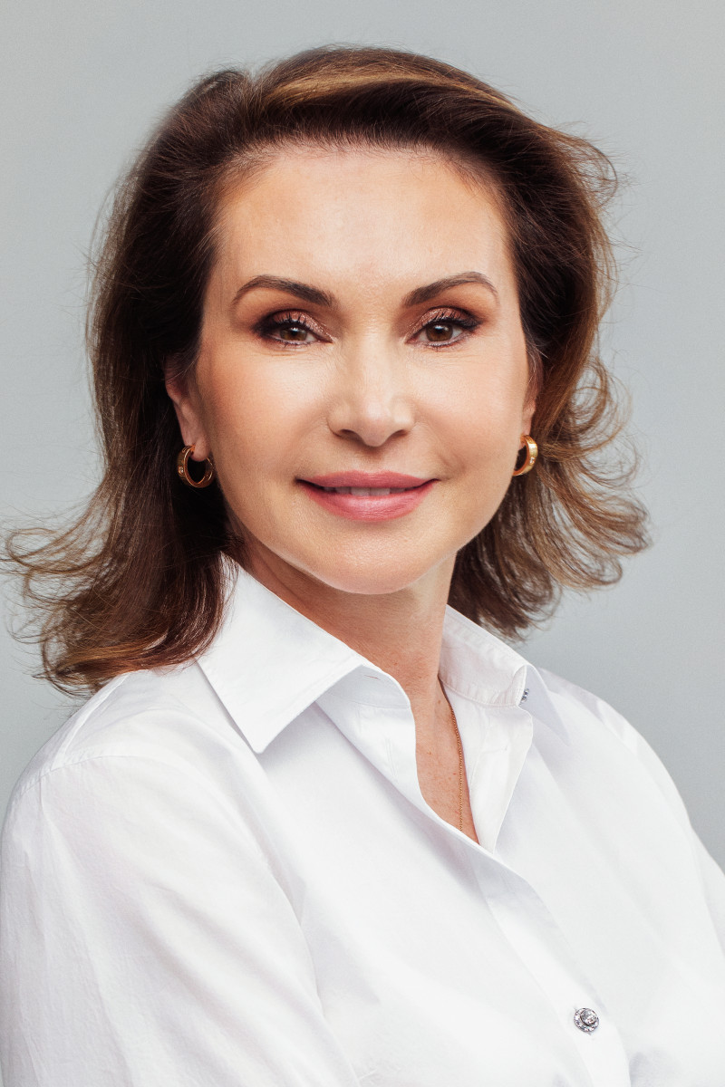 Dr Alina Ambrozie