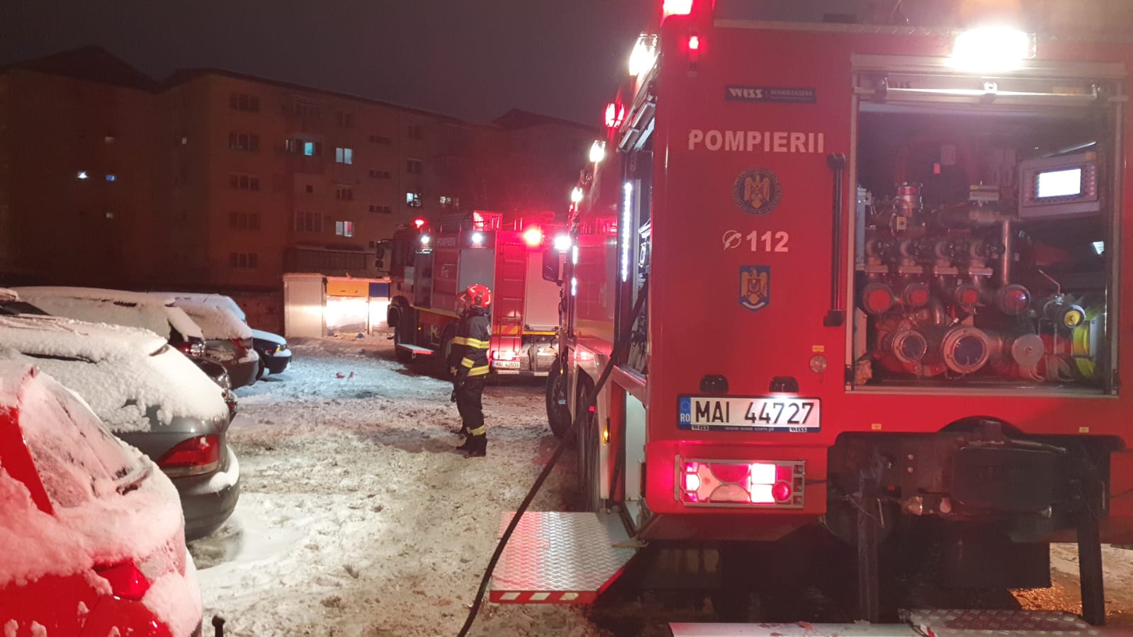O butelie a explodat într-un apartament din Zalău. Un bărbat este grav rănit, fiind activat Planul Roșu
