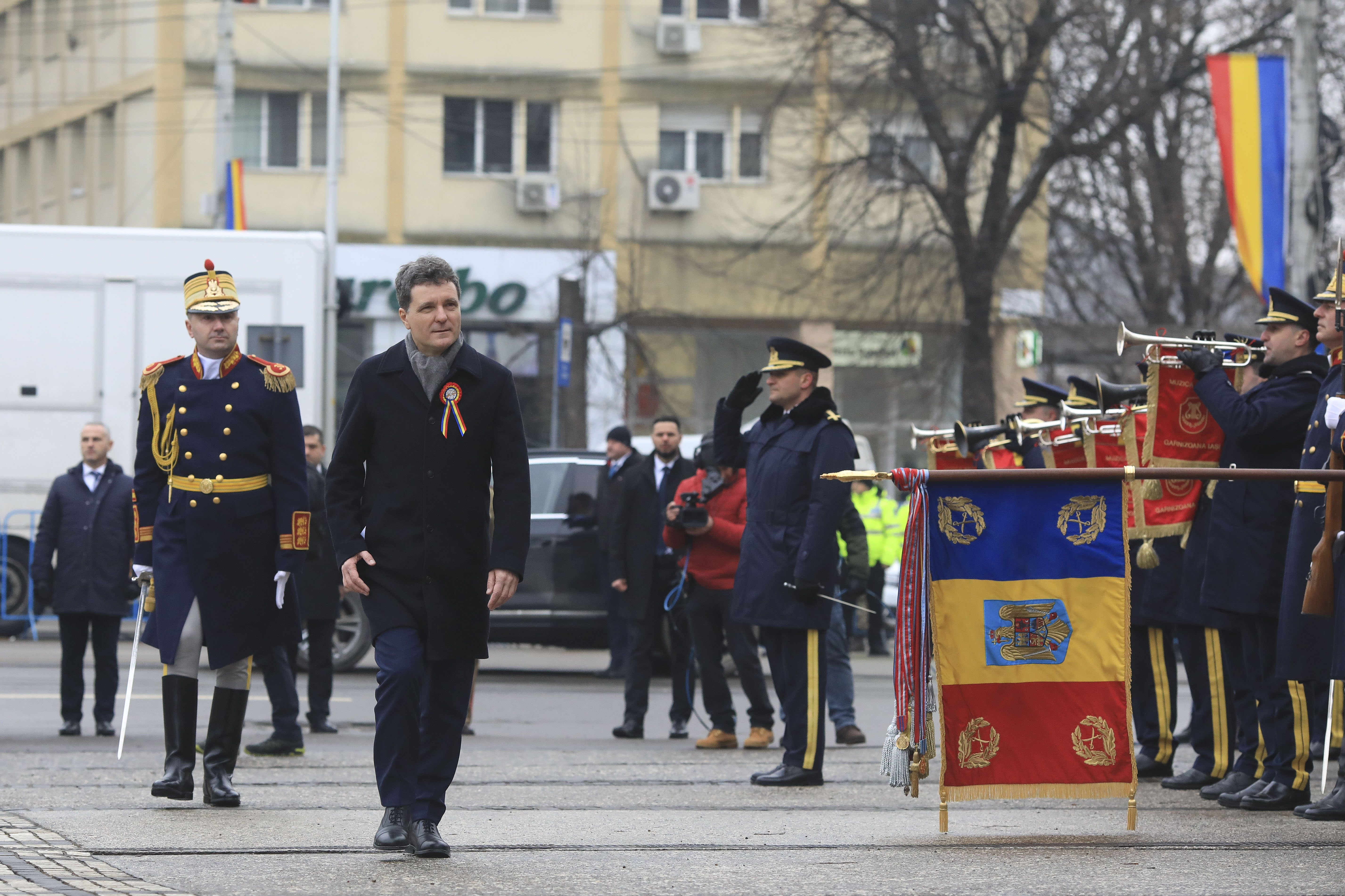 Nicușor Dan, huiduit la ceremonia de Ziua Unirii de la Iași: „Dacă aveţi lideri cu un proiect, hai să dezbatem”