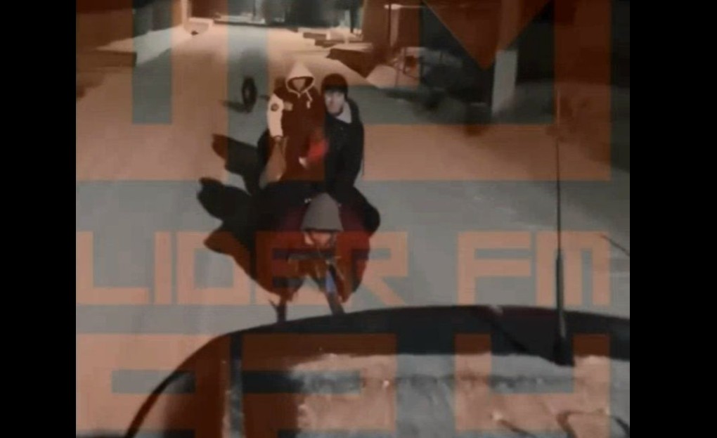 Ce amendă a primit un șofer din Galați, filmat în timp ce trage cu mașina o sanie pe care se aflau 4 tineri