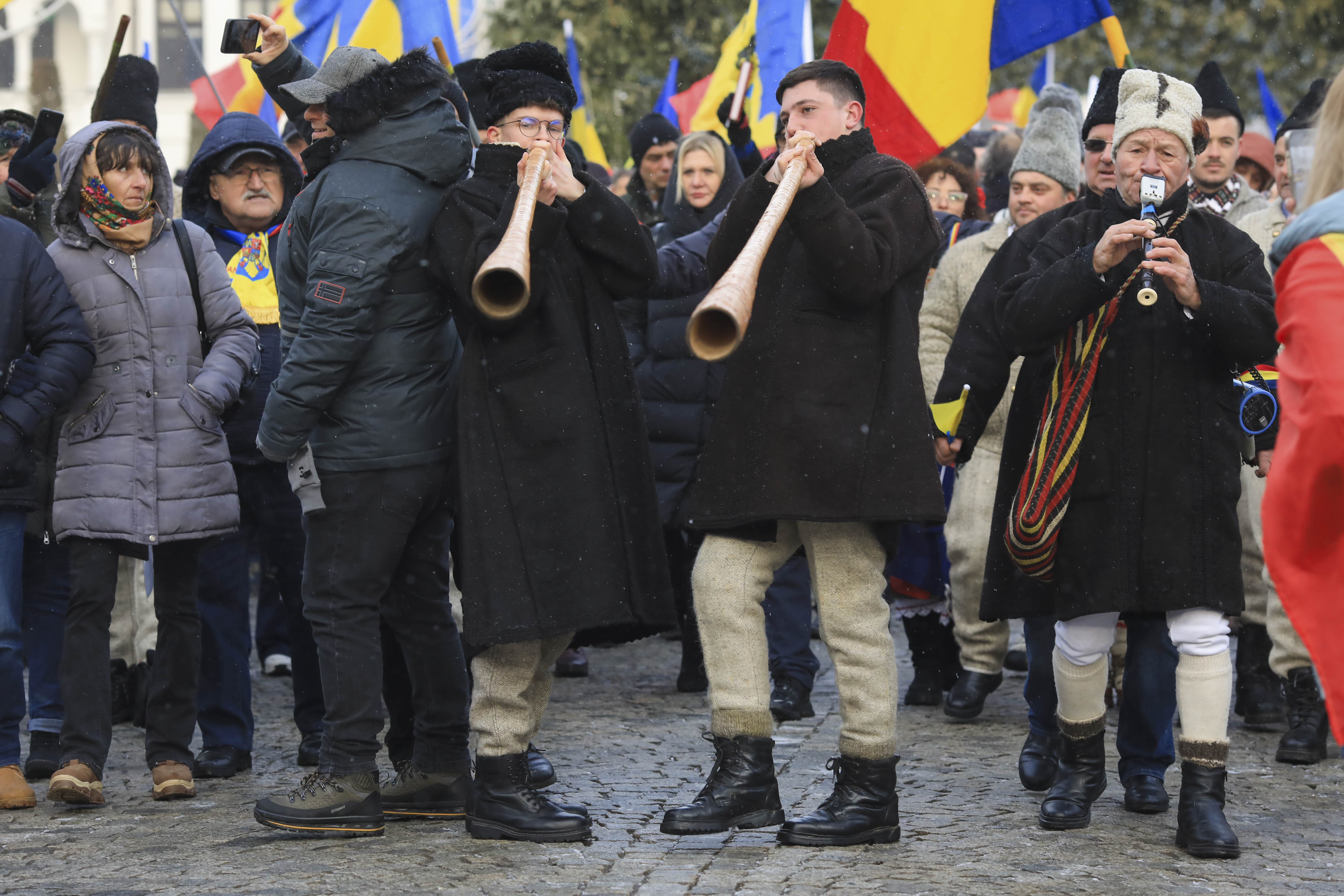 Amenzi totale în valoare de 38.000 de lei, după mitingurile de la Iaşi şi Focşani de Ziua Unirii