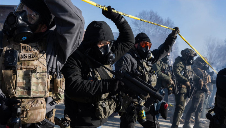 agenți ICE în Minneapolis