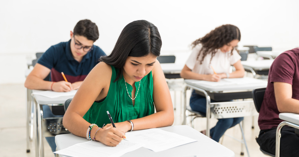 Simulările Evaluării Naționale și Bacalaureatului, în pericol: 73.000 de profesori refuză să participe. Reacția ministrului Educației