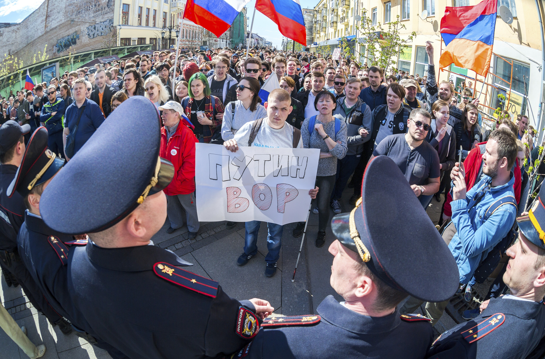 Rusia are un deficit de forțe de ordine de până la 40%. Și așa, raportul polițiști-cetățeni este unul dintre cele mai ridicate din lume