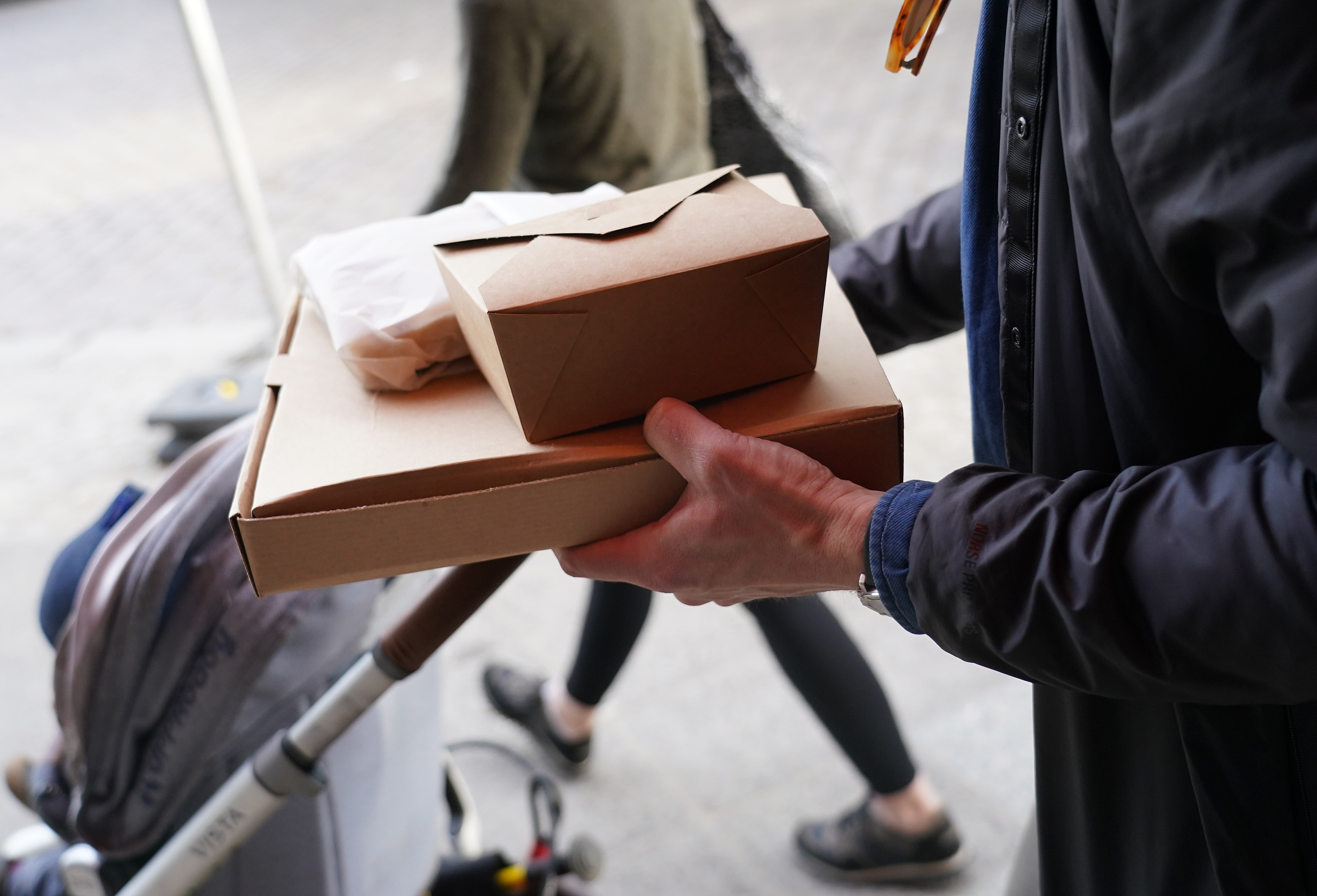 Poluantii „eterni” ar putea costa UE pana la 1.700 de miliarde de euro pana in 2050. In ce produse ii gasim si de ce sunt periculosi