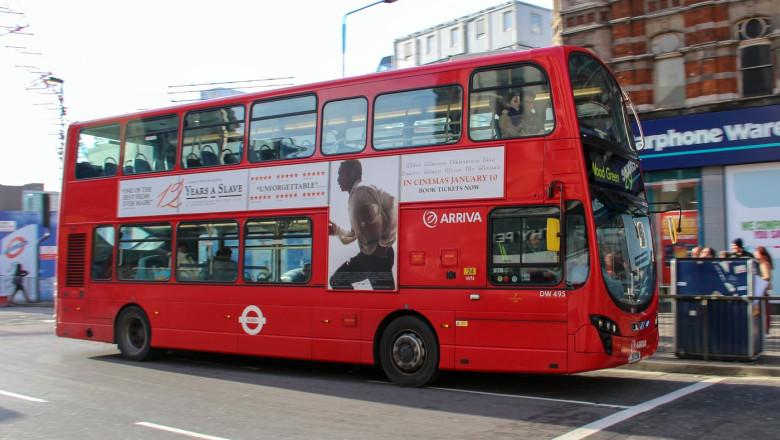 England: Double-decker bus at Oxford Street