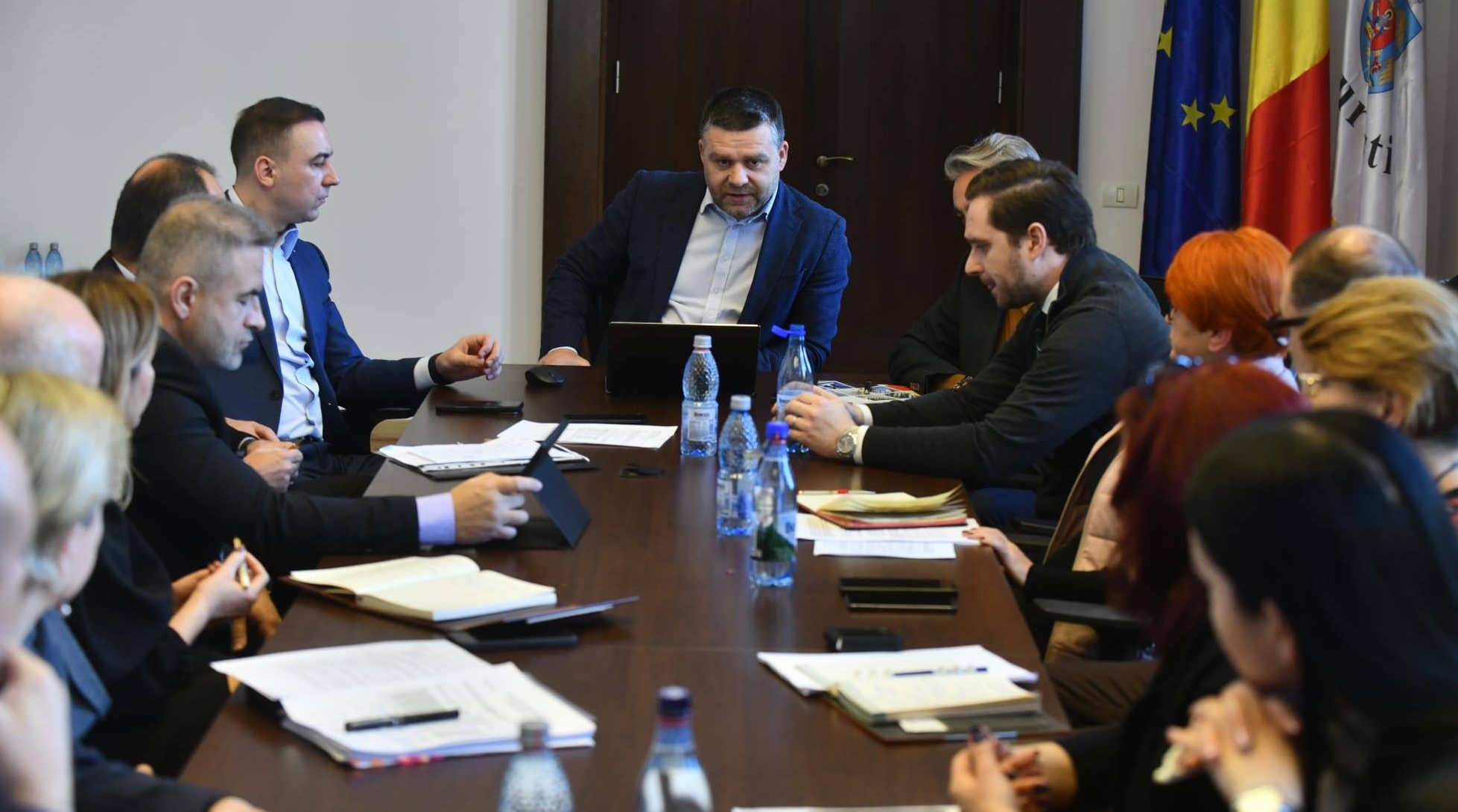 Ciucu anunță „o primă soluție” pentru căldură și apă caldă în București. „Vorbim de probleme care nu pot fi rezolvate peste noapte”