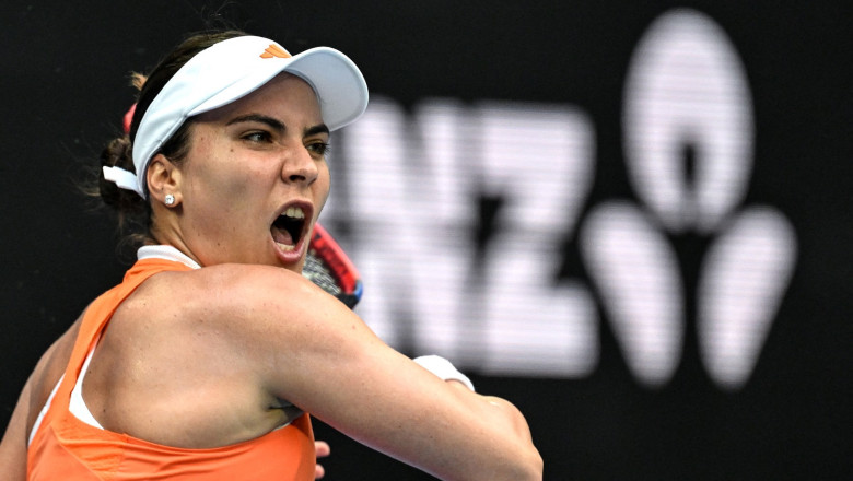 gabriela ruse loveste mingea