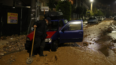 inundatii grecia