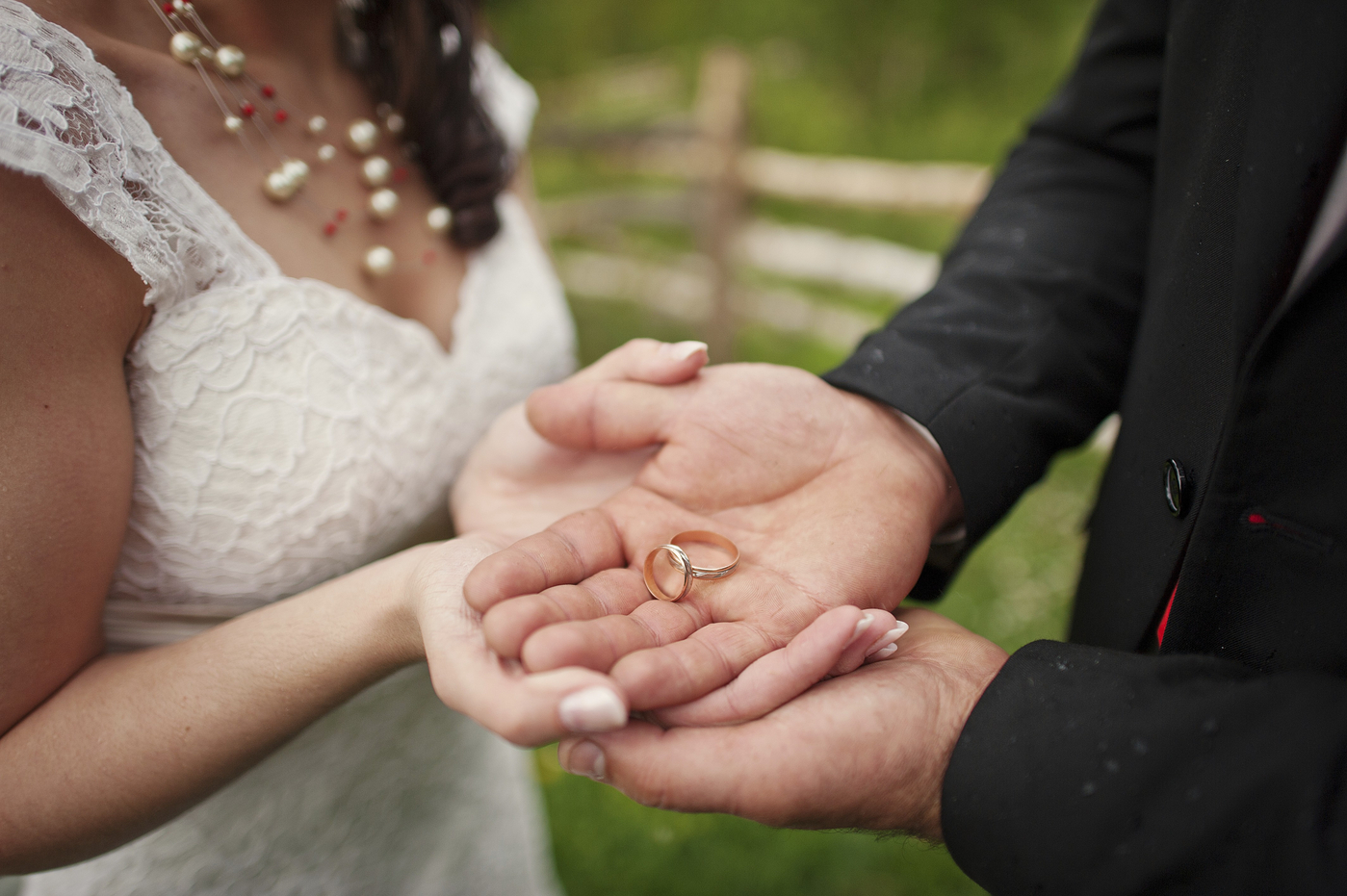 La două din zece căsătorii mixte din Italia, mireasa e româncă. Italiencele, în schimb, preferă bărbați de altă naționalitate