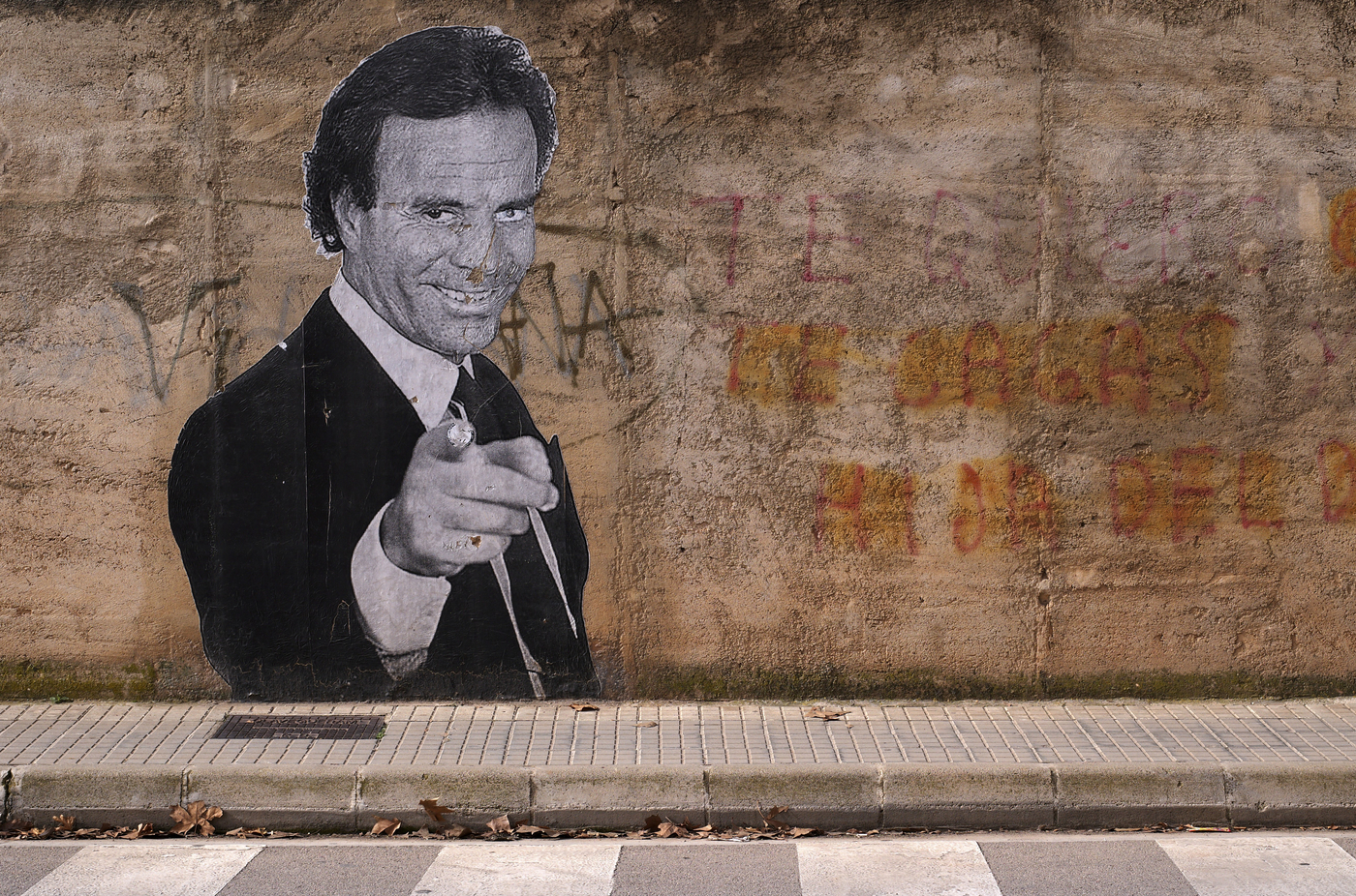Procurorii spanioli renunţă la cazul împotriva lui Julio Iglesias, vizat de o plângere pentru presupuse delicte sexuale