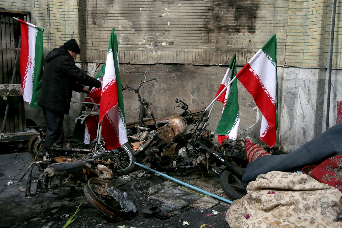 Cel puţin 5.000 de persoane au fost ucise în revoltele din Iran, potrivit unui ONG. Accesul la internet a fost parțial reluat