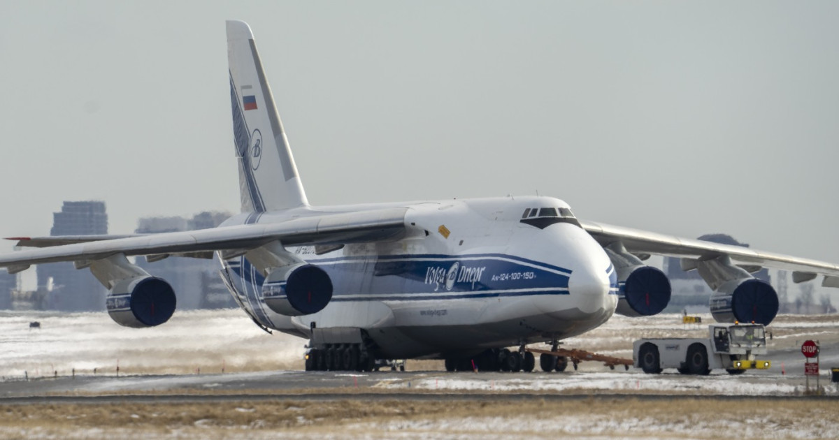 Cea mai scumpă amendă de parcare: Antonov An-124 în Canada